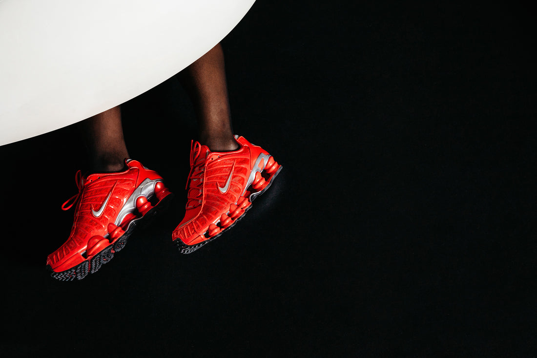 THE NEXT DOOR présente  Nike Shox R4 & Total